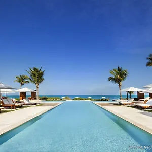 https://grace-bay-suites.comcaribbean.com
